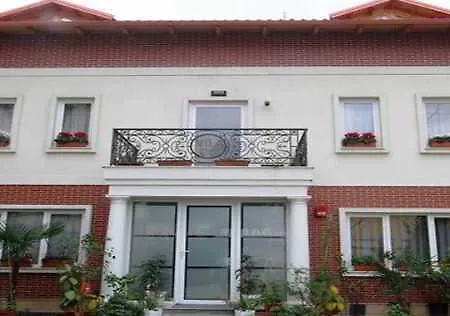 60 3* Тирана